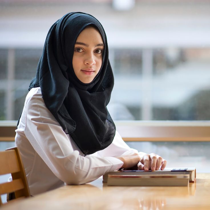 What Age Do You Leave Secondary School In UK